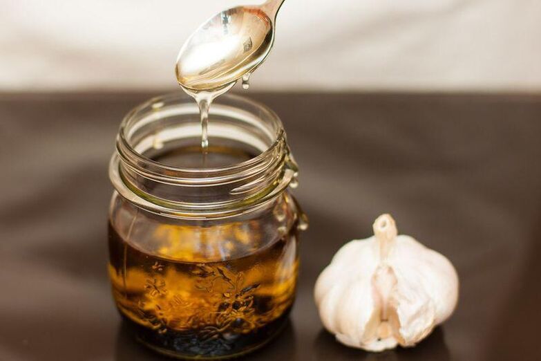 Een infusie van cognac met knoflook die helpt bij het omgaan met parasieten